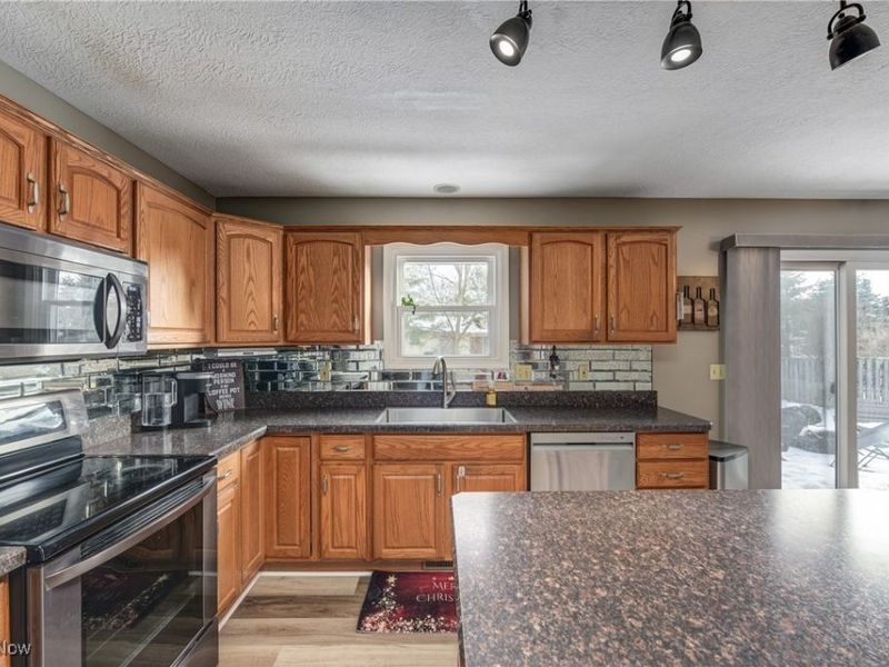 16367 Prospect Road, Strongsville, OH 44149 Photo 9