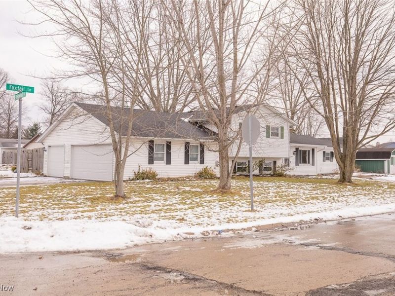 6501 Fox Tail Lane, Amherst, OH 44001 Photo 3