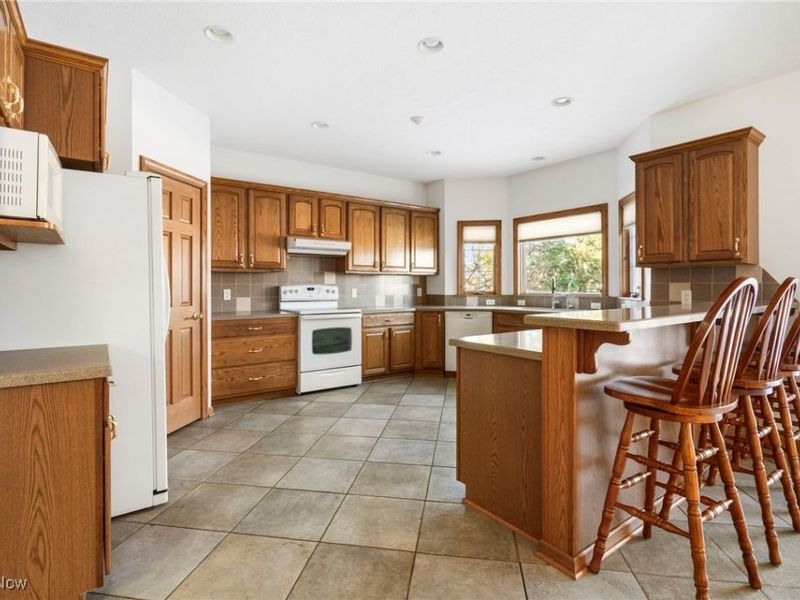 1847 Woodthrush Street NE, Canton, OH 44721 Photo 9