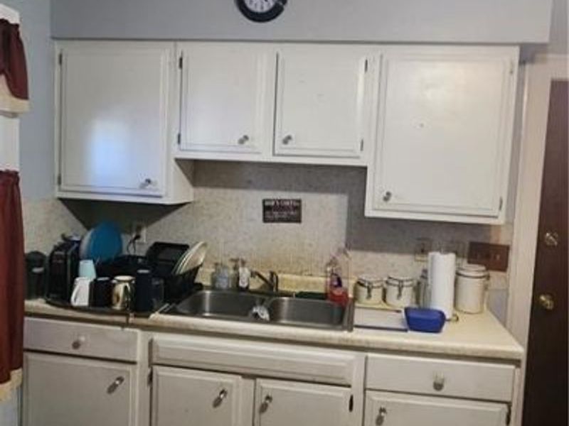 10904 Mount Overlook, Cleveland, OH 44104 Photo 2