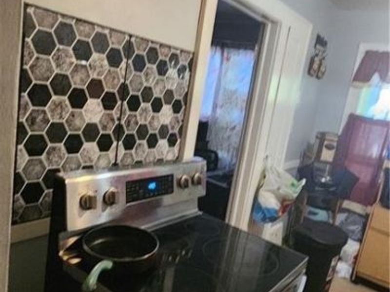 10904 Mount Overlook, Cleveland, OH 44104 Photo 3