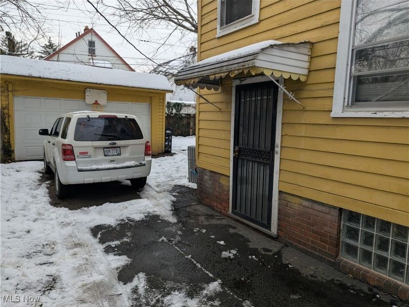 10904 Mount Overlook, Cleveland, OH 44104 Photo 6