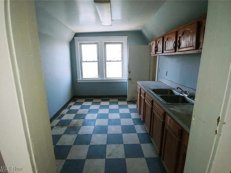 10005 Cumberland Avenue, Cleveland, OH 44104 Photo 10