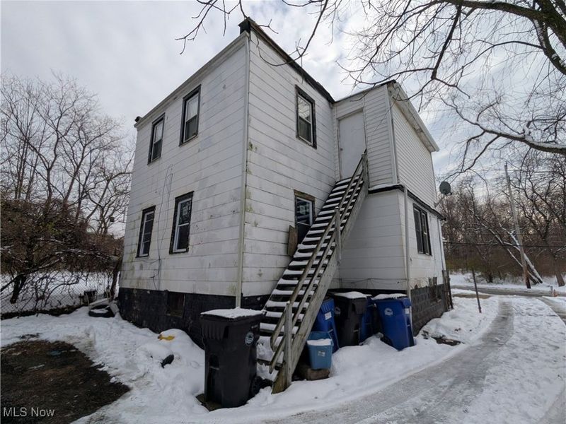 9413 Holton Avenue, Cleveland, OH 44104 Photo 6