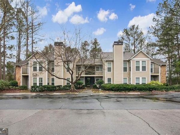 1001 LAKE POINTE Circle, Roswell, GA 30075