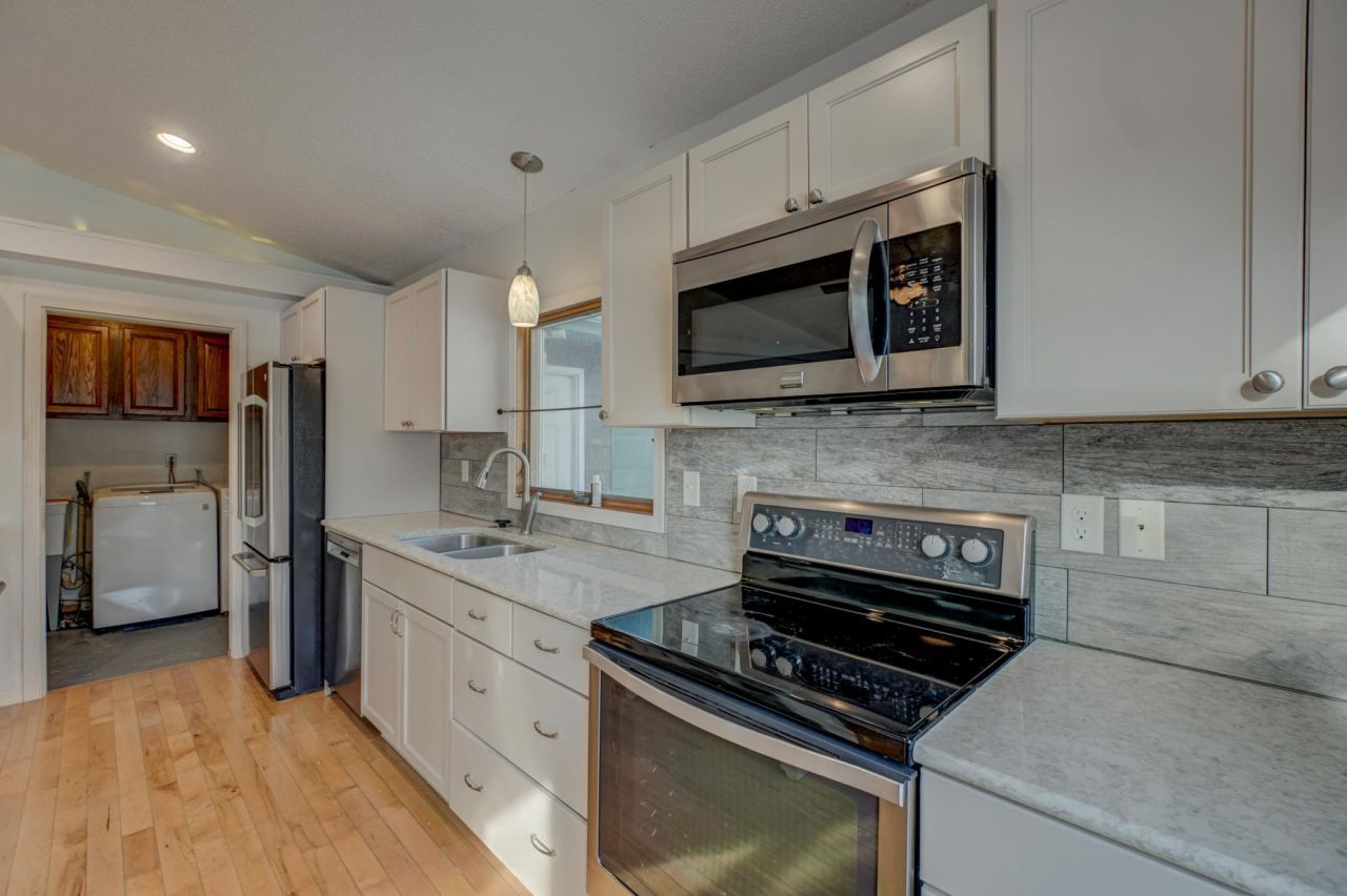 14334 Upper 56th Street N, Stillwater, MN 55082 Main Photo