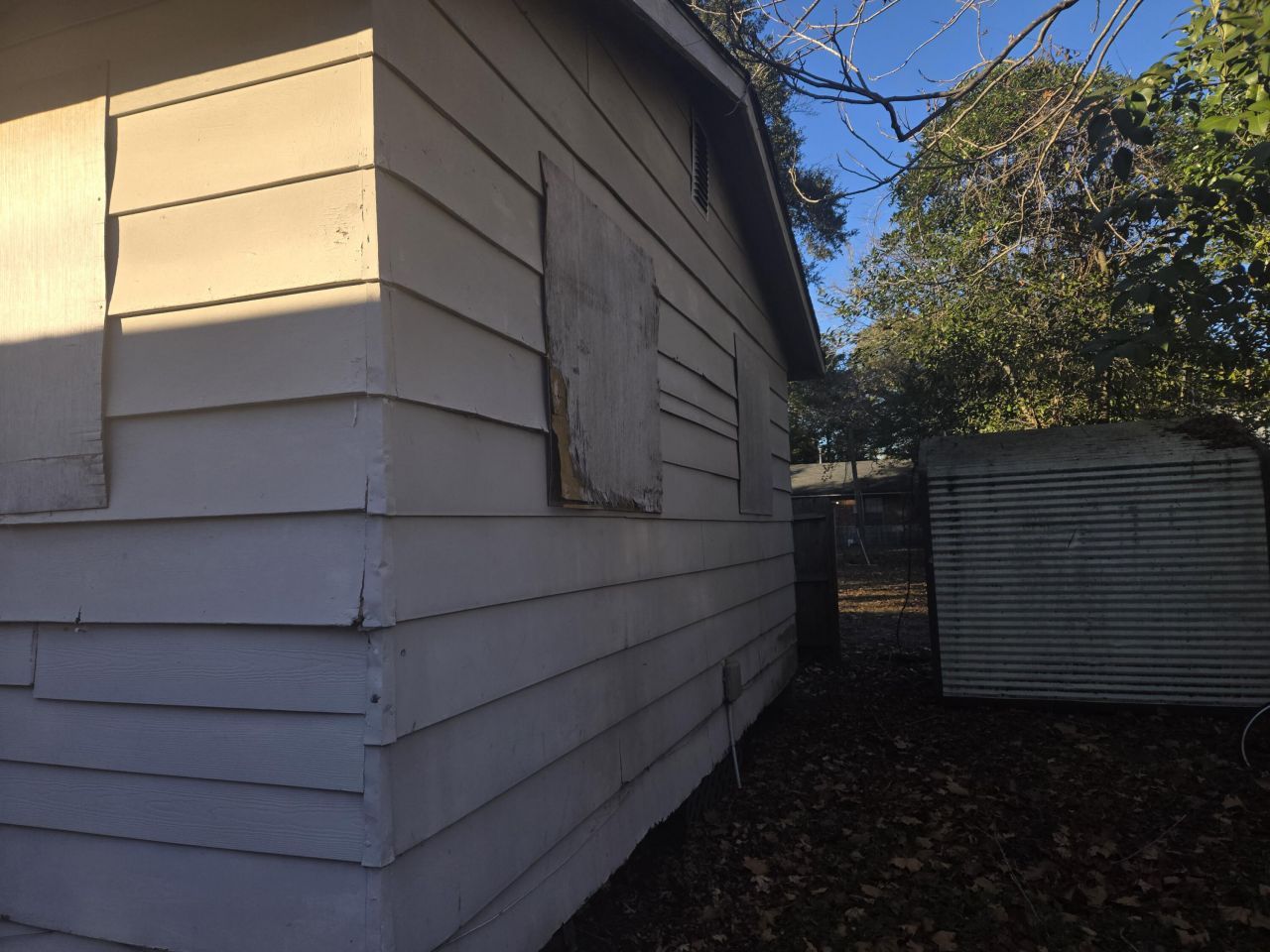 4744 Wright Avenue Photo 2