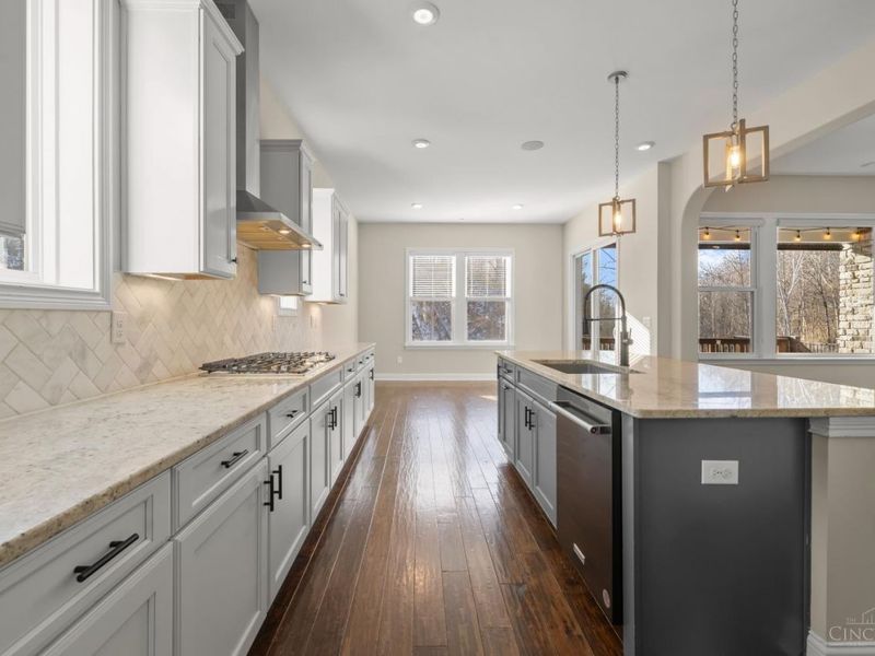 4051 Falling Creek Court, Sharonville, OH 45241 Photo 12