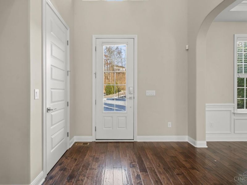 4051 Falling Creek Court, Sharonville, OH 45241 Photo 3