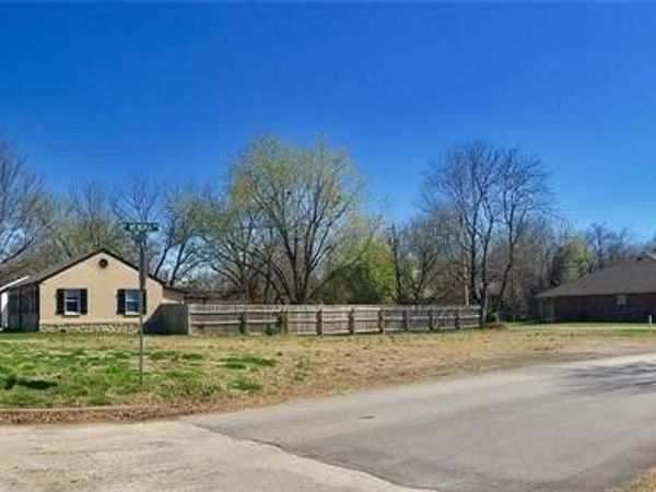 401 E Patti Page Boulevard , Claremore, OK 74017