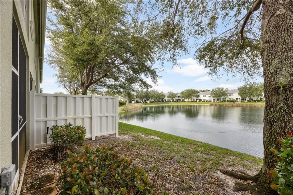 1320 Mariposa Cir, Unit 104, Naples, FL 34105 Photo