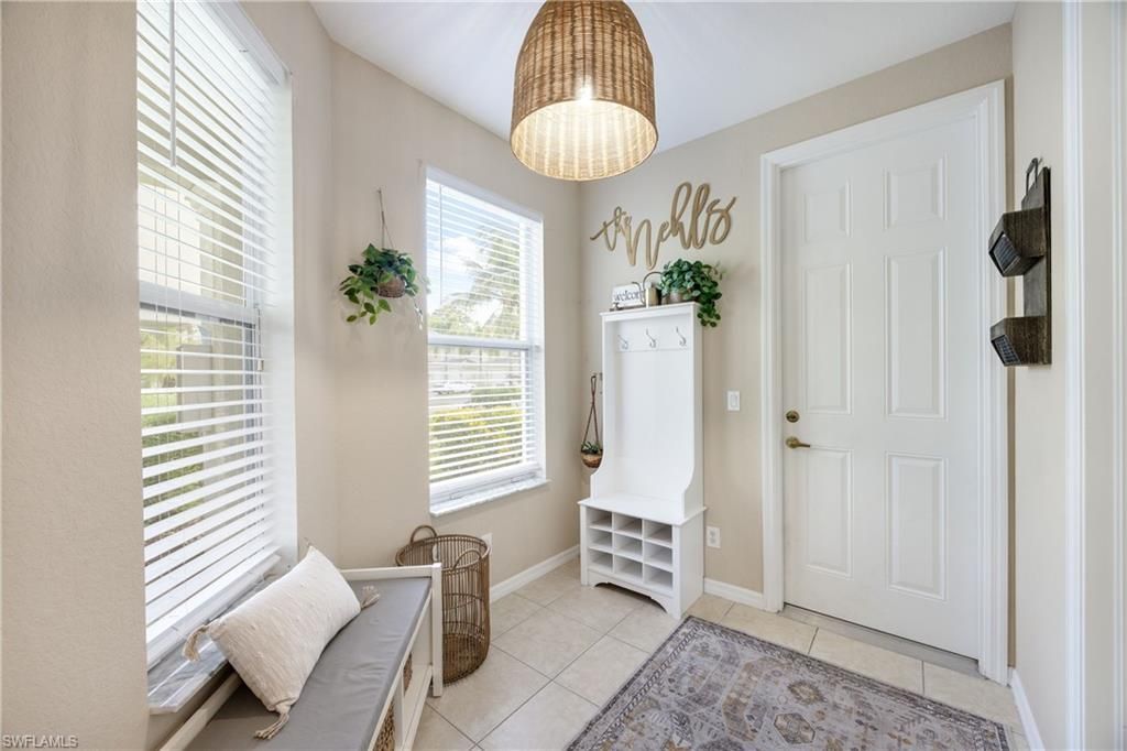 1320 Mariposa Cir, Unit 104, Naples, FL 34105 Photo