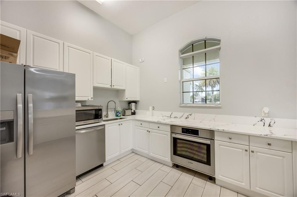 1320 Mariposa Cir, Unit 104, Naples, FL 34105 Photo