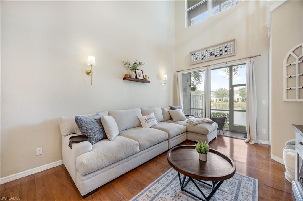1320 Mariposa Cir, Unit 104, Naples, FL 34105 Photo