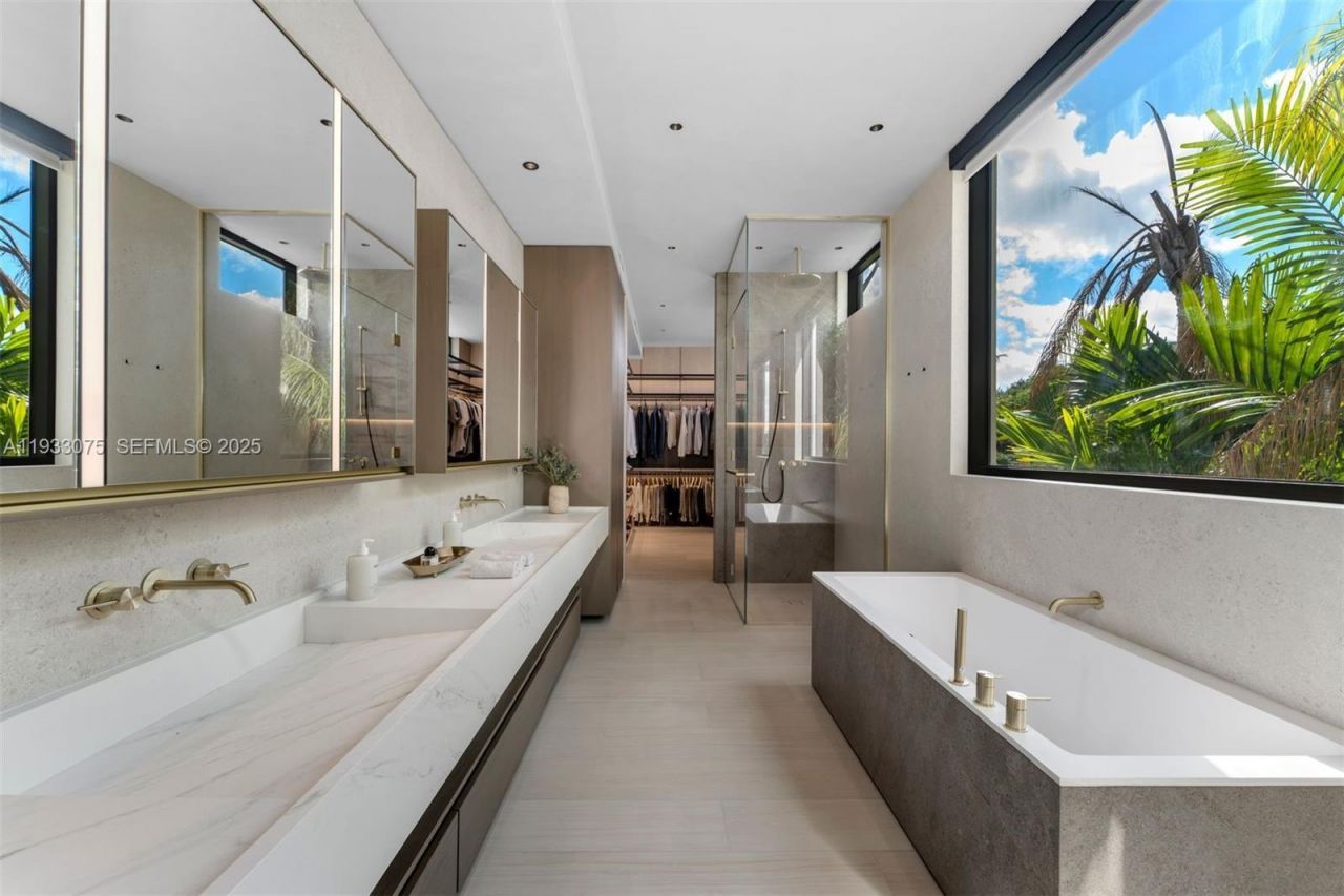 661 Melaleuca Ln, Miami, FL 33137 Photo