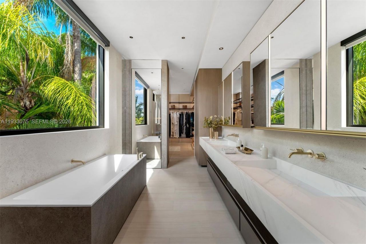 661 Melaleuca Ln, Miami, FL 33137 Photo