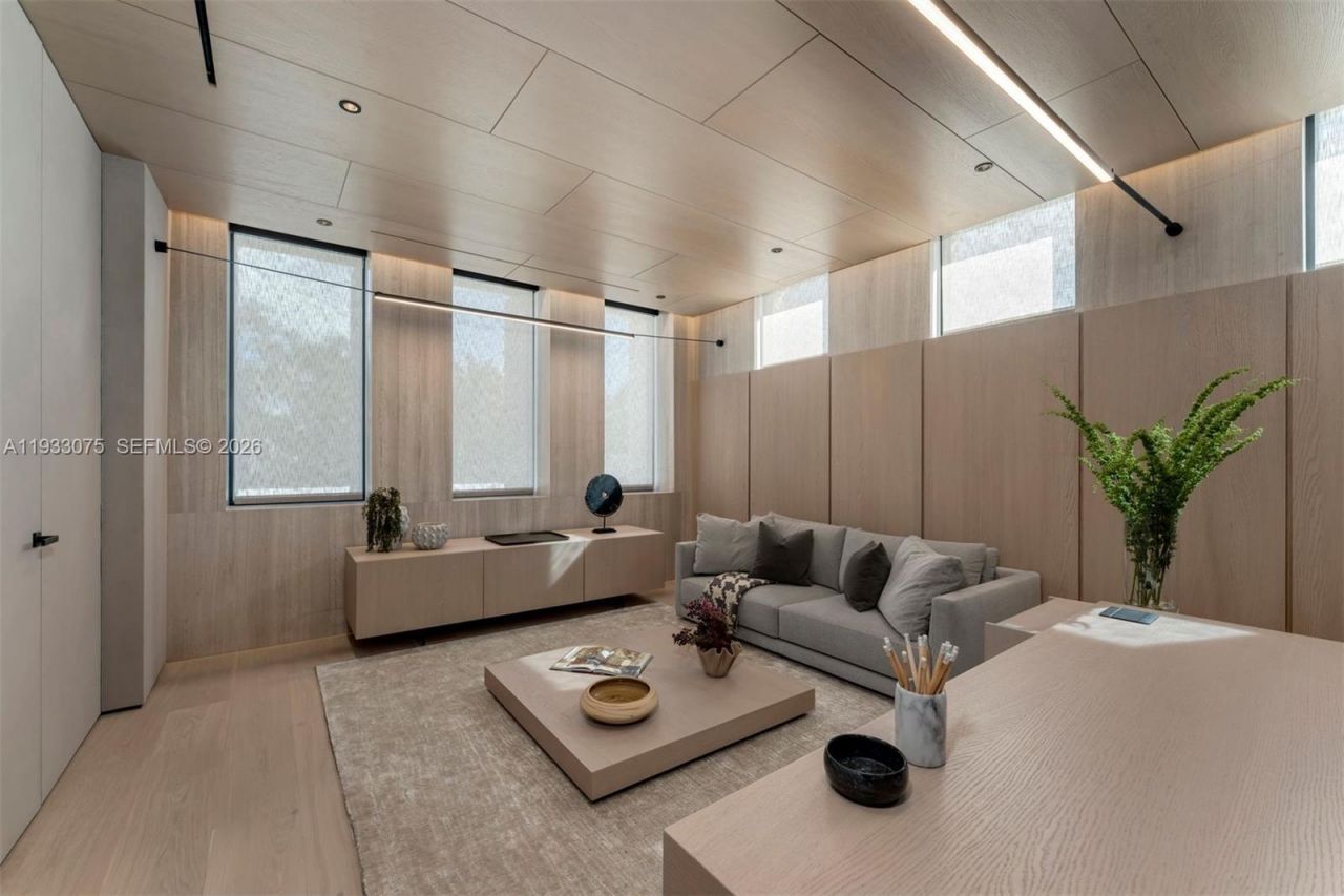 661 Melaleuca Ln, Miami, FL 33137 Photo