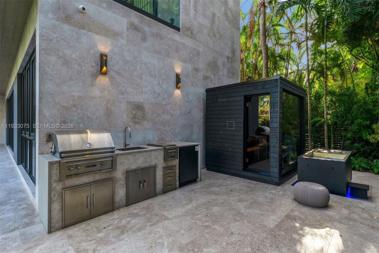 661 Melaleuca Ln, Miami, FL 33137 Photo