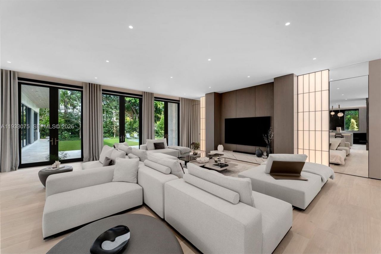 661 Melaleuca Ln, Miami, FL 33137 Photo