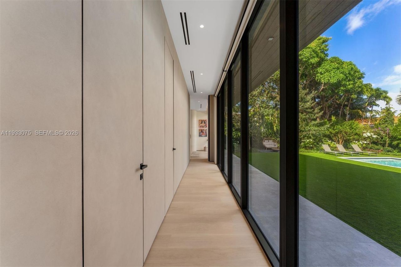 661 Melaleuca Ln, Miami, FL 33137 Photo