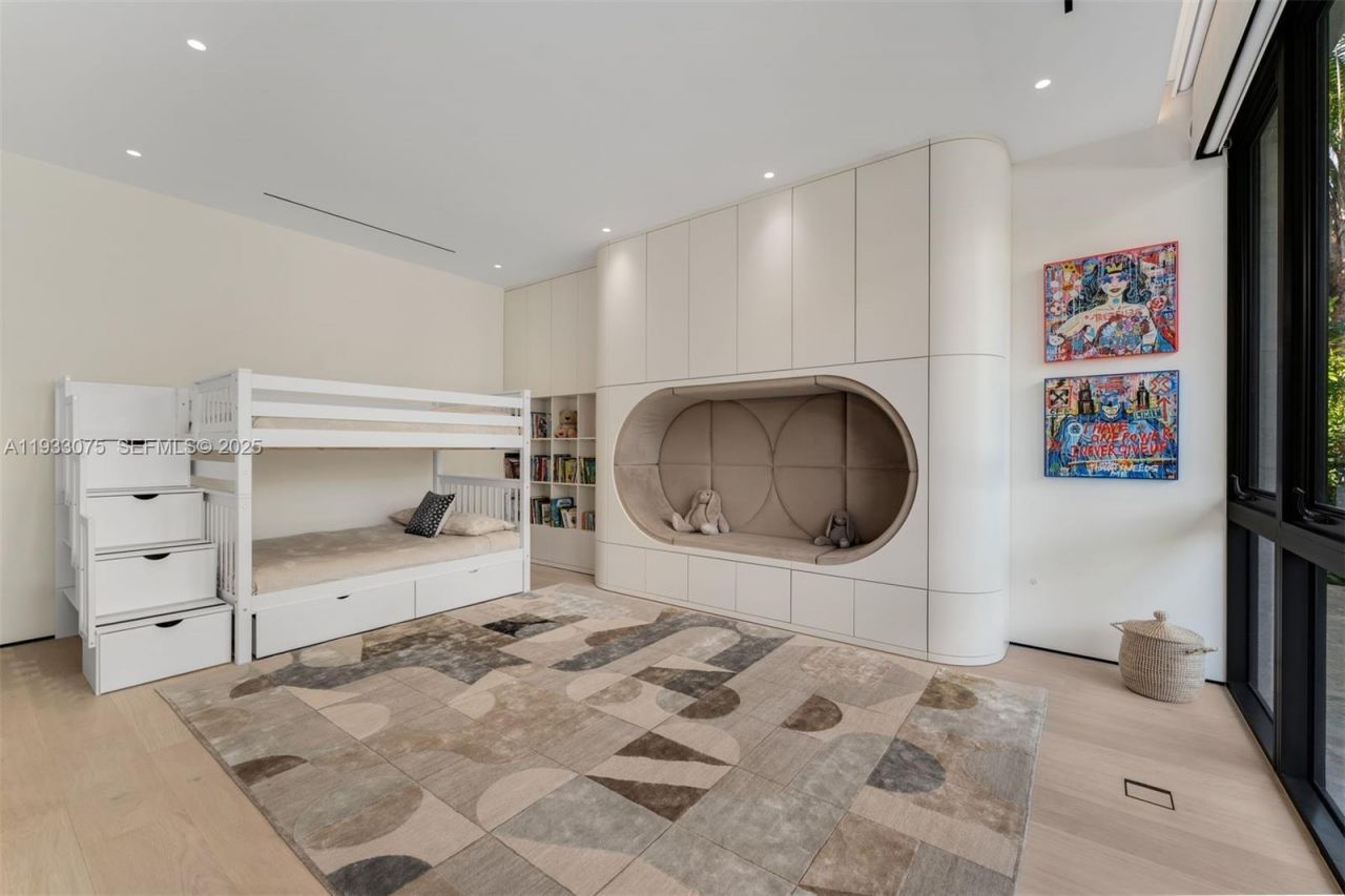 661 Melaleuca Ln, Miami, FL 33137 Photo