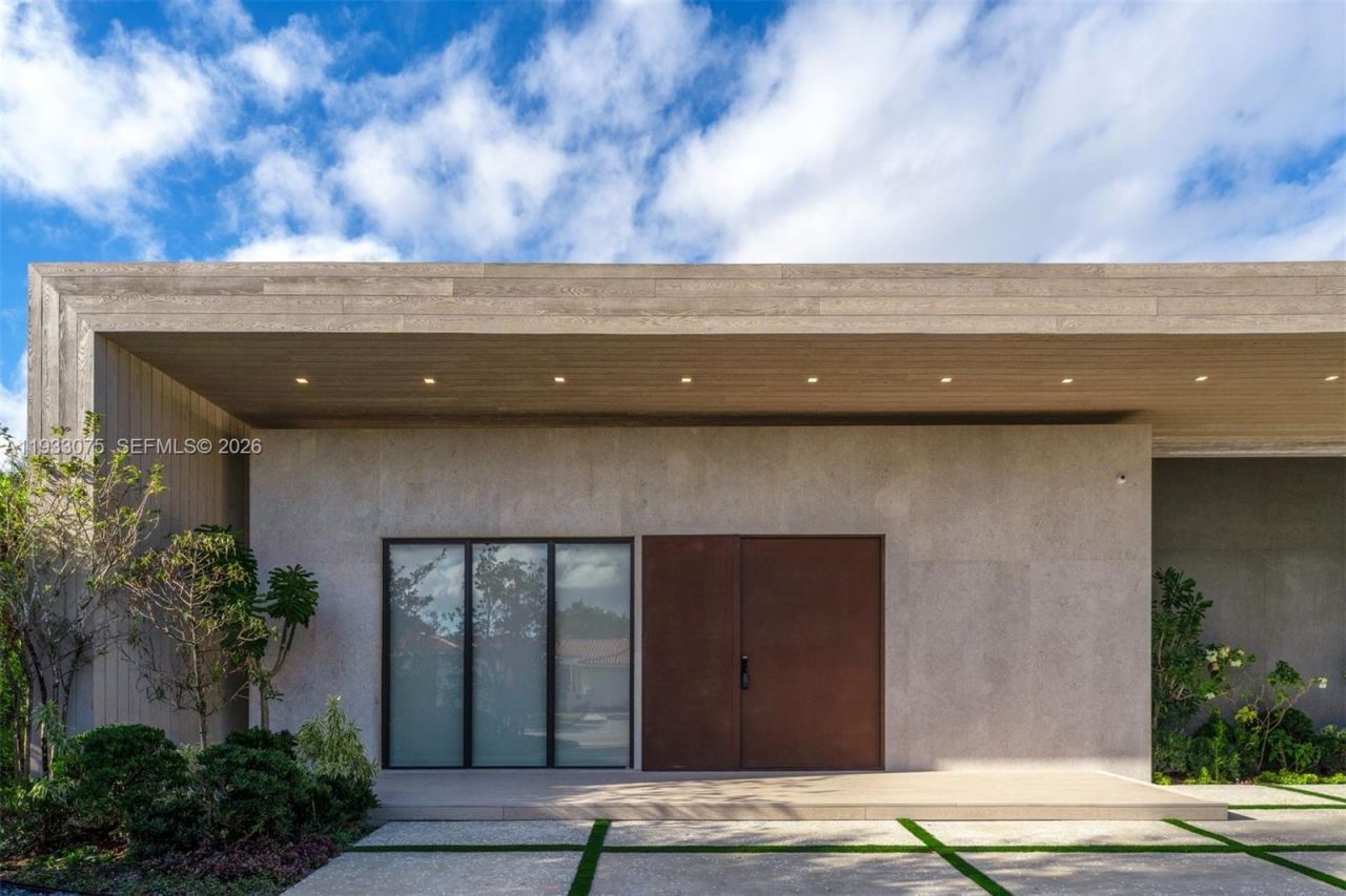 661 Melaleuca Ln, Miami, FL 33137 Photo