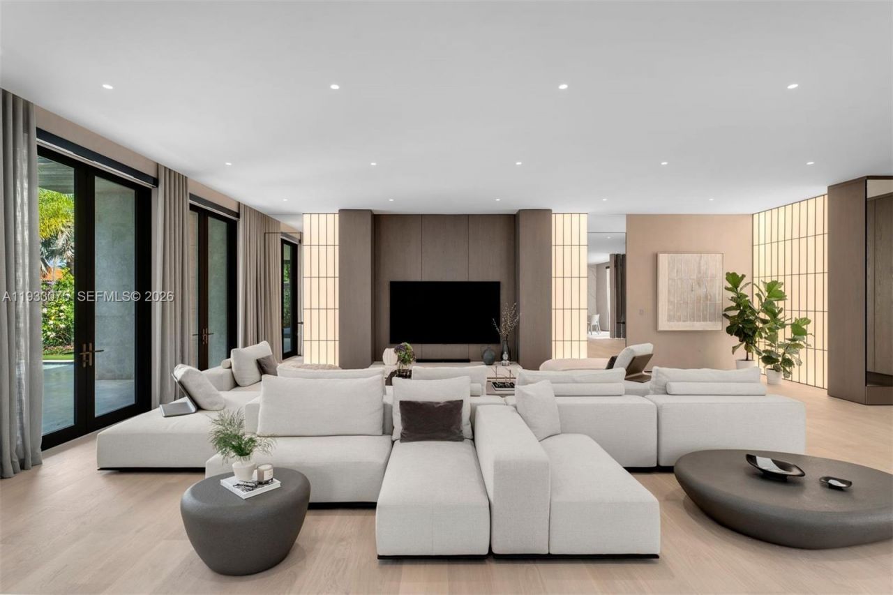 661 Melaleuca Ln, Miami, FL 33137 Photo