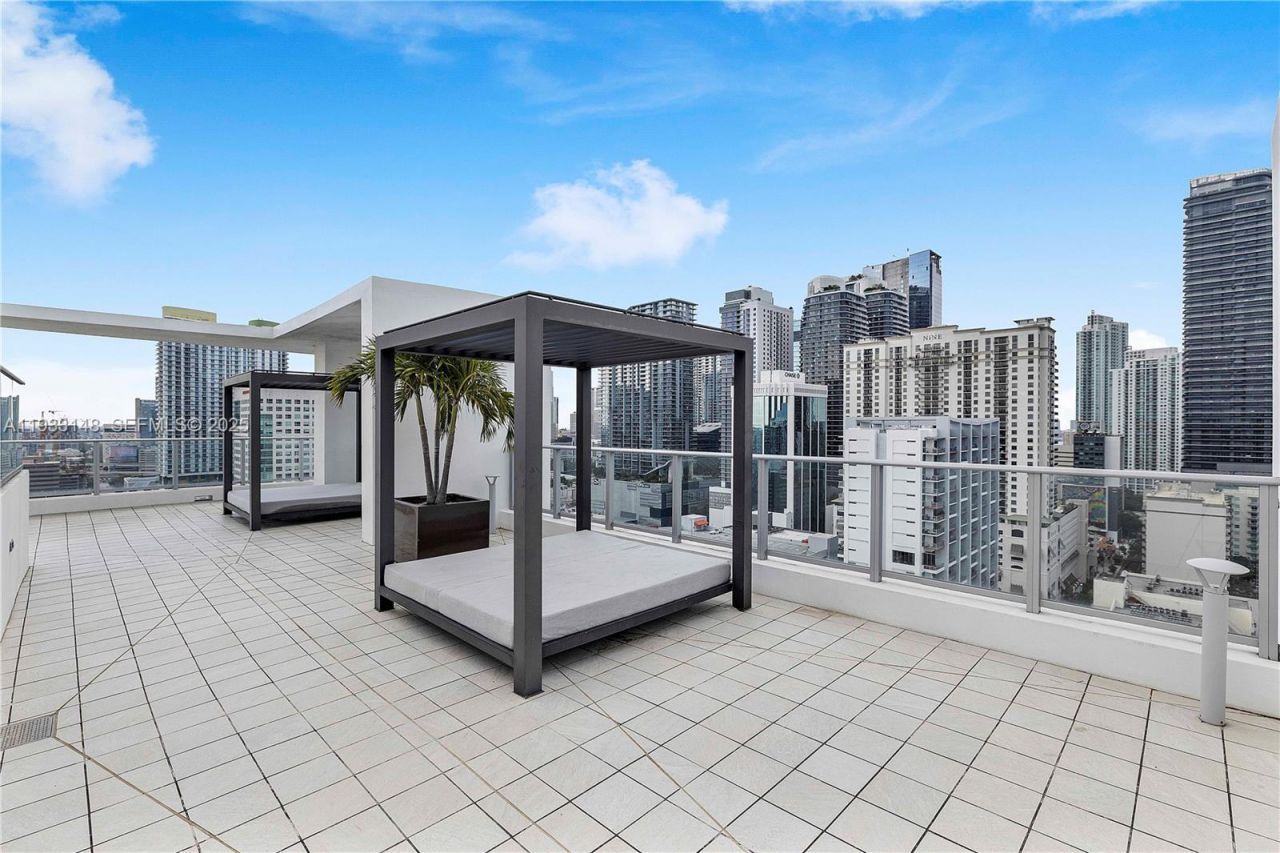 1010 SW 2nd Ave, Unit 710, Miami, FL 33130 Photo