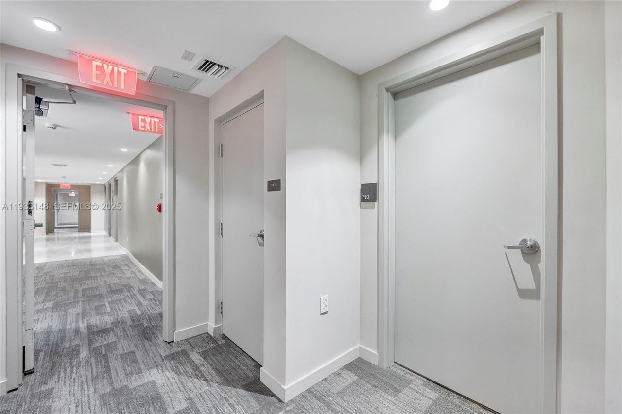 1010 SW 2nd Ave, Unit 710, Miami, FL 33130 Photo