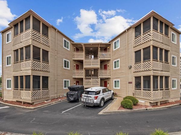 609 Hillside Dr. S, Unit E-12, North Myrtle Beach, SC 29582