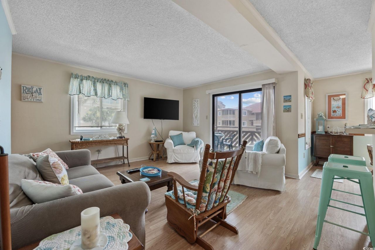 609 Hillside Dr. S Photo 11