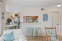 609 Hillside Dr. S photo 4