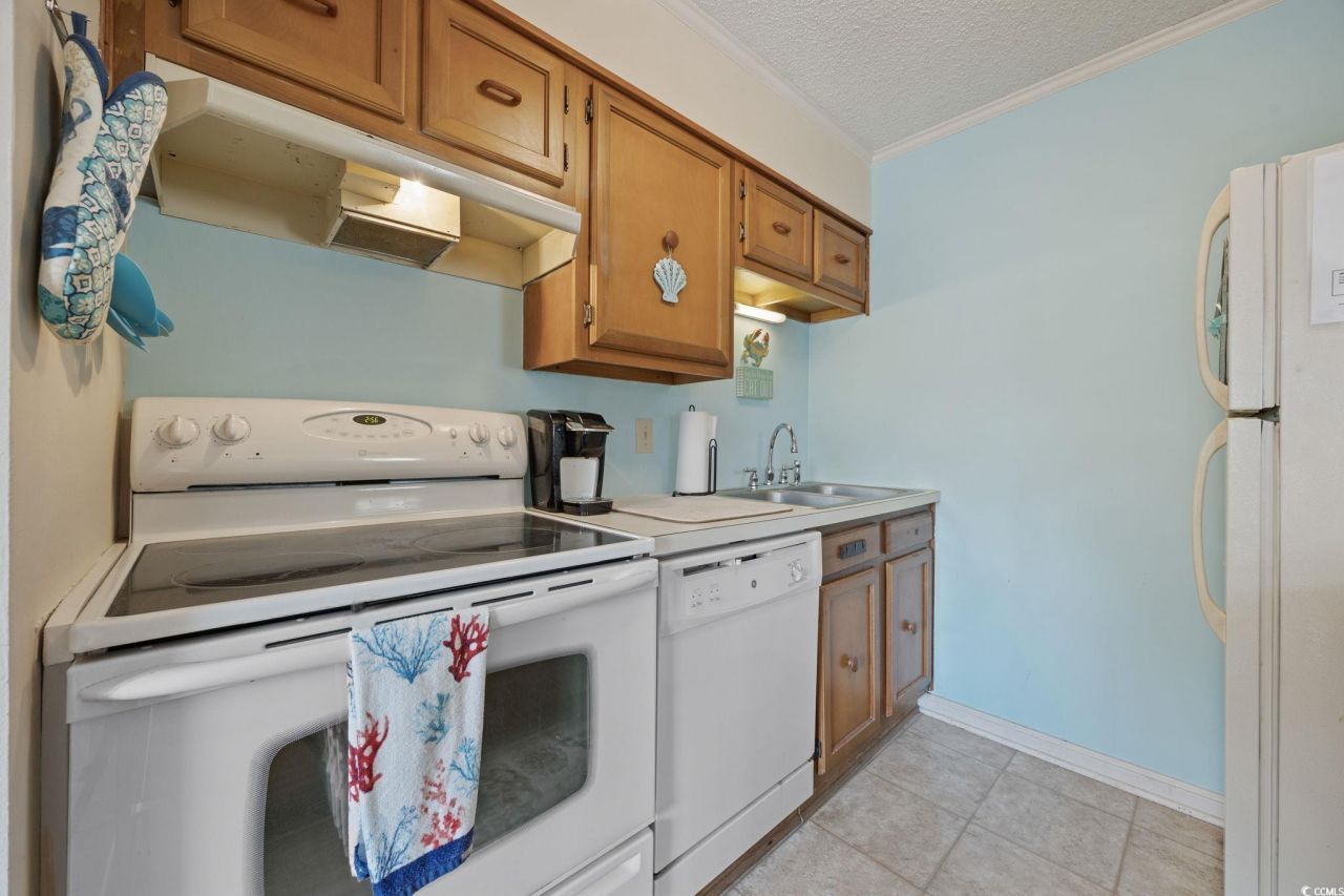 609 Hillside Dr. S Photo 8