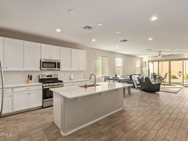 18572 W COTTONTAIL Lane, Wittmann, AZ 85361