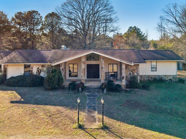 14429 Burton Rd, Birchwood, TN 37308