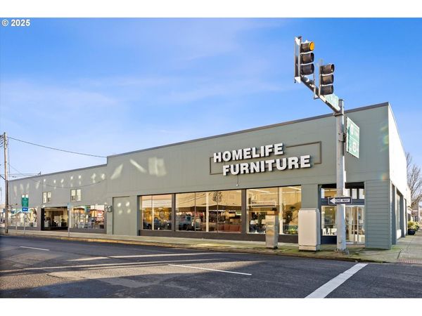 301 Main -2011 3rd St., Tillamook, OR 97141