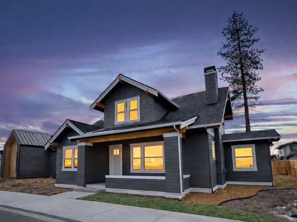 3329 NW Leavitt Lane, Bend, OR 97703