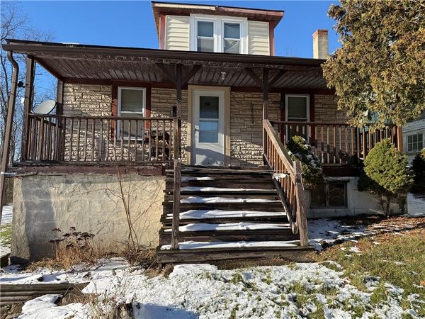 922 Carbon Ave, Central City, PA 15926