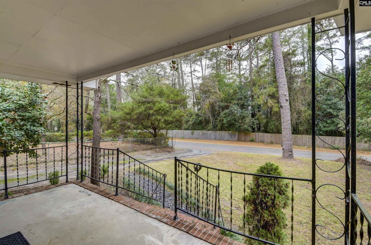 206 Partridge Drive  Photo 6