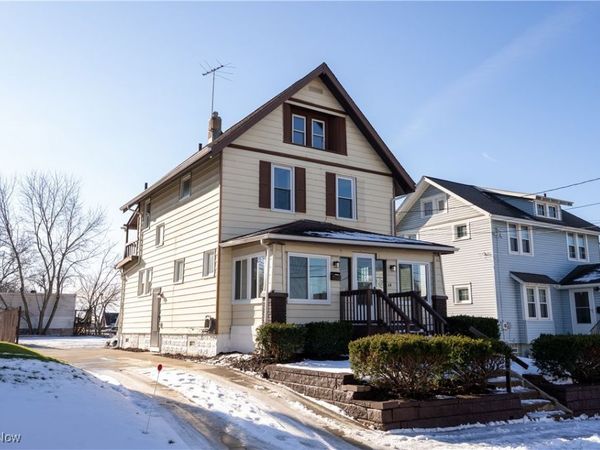 14 E Dartmore Avenue, Akron, OH 44301