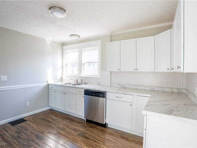 14 E Dartmore Avenue, Akron, OH 44301 Photo 10