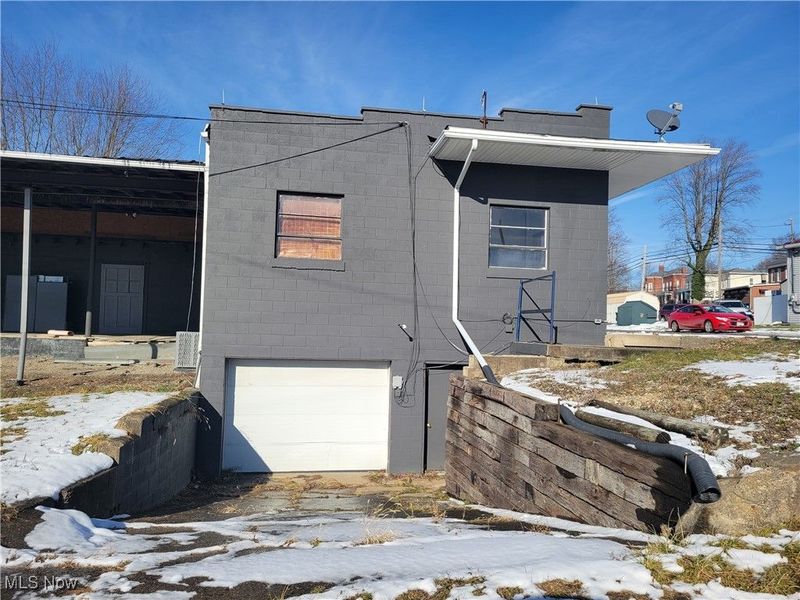 404 Lincoln Avenue, Cadiz, OH 43907 Photo 2