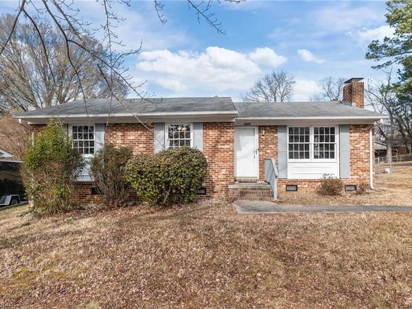 2214 Woodberry Drive, Greensboro, NC 27403