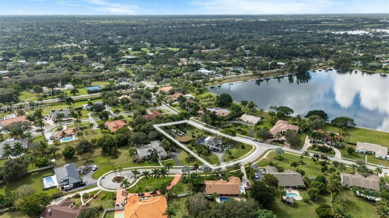 13840 Chatham Pl, Davie, FL 33325 Photo