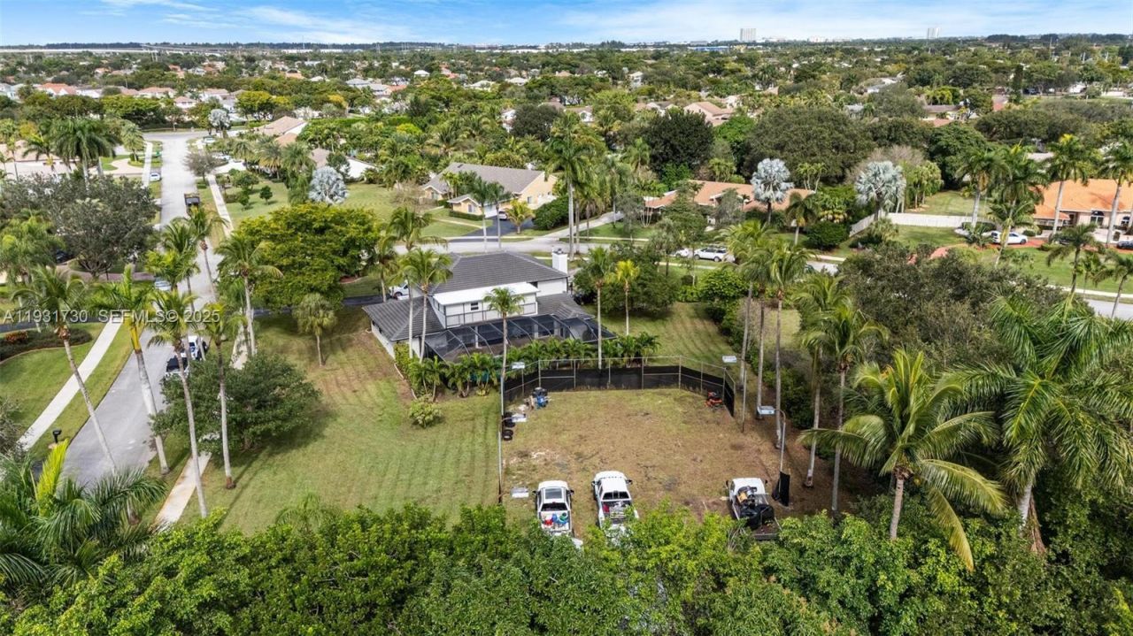 13840 Chatham Pl, Davie, FL 33325 Photo