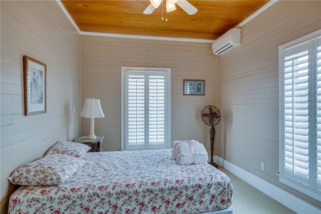 107 N Broadway Street, Fellsmere, FL 32948 Photo