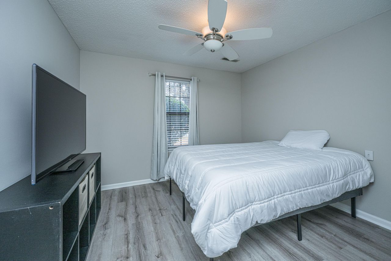 303 Houston Drive Photo 26