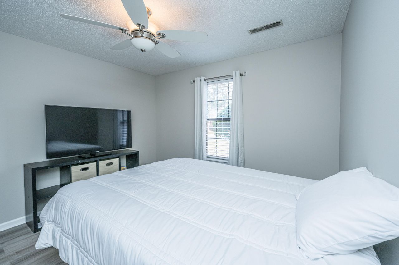 303 Houston Drive Photo 27