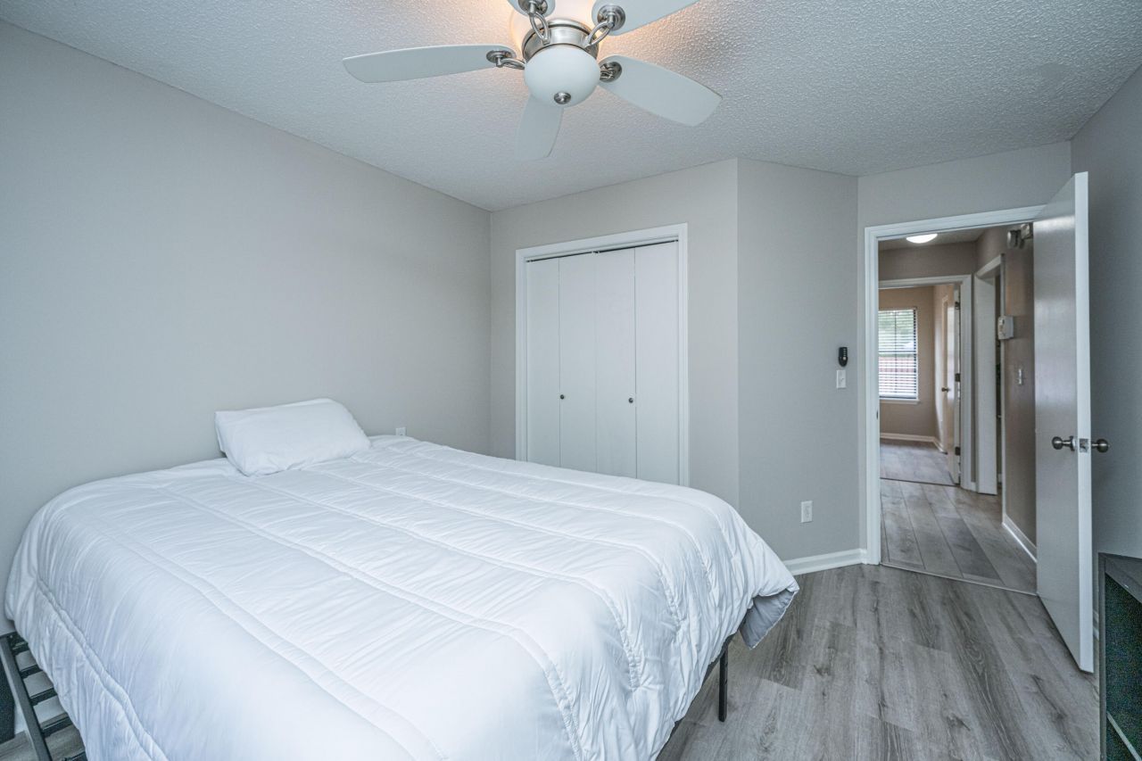 303 Houston Drive Photo 28