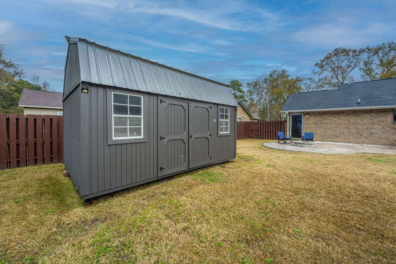 303 Houston Drive Photo 38